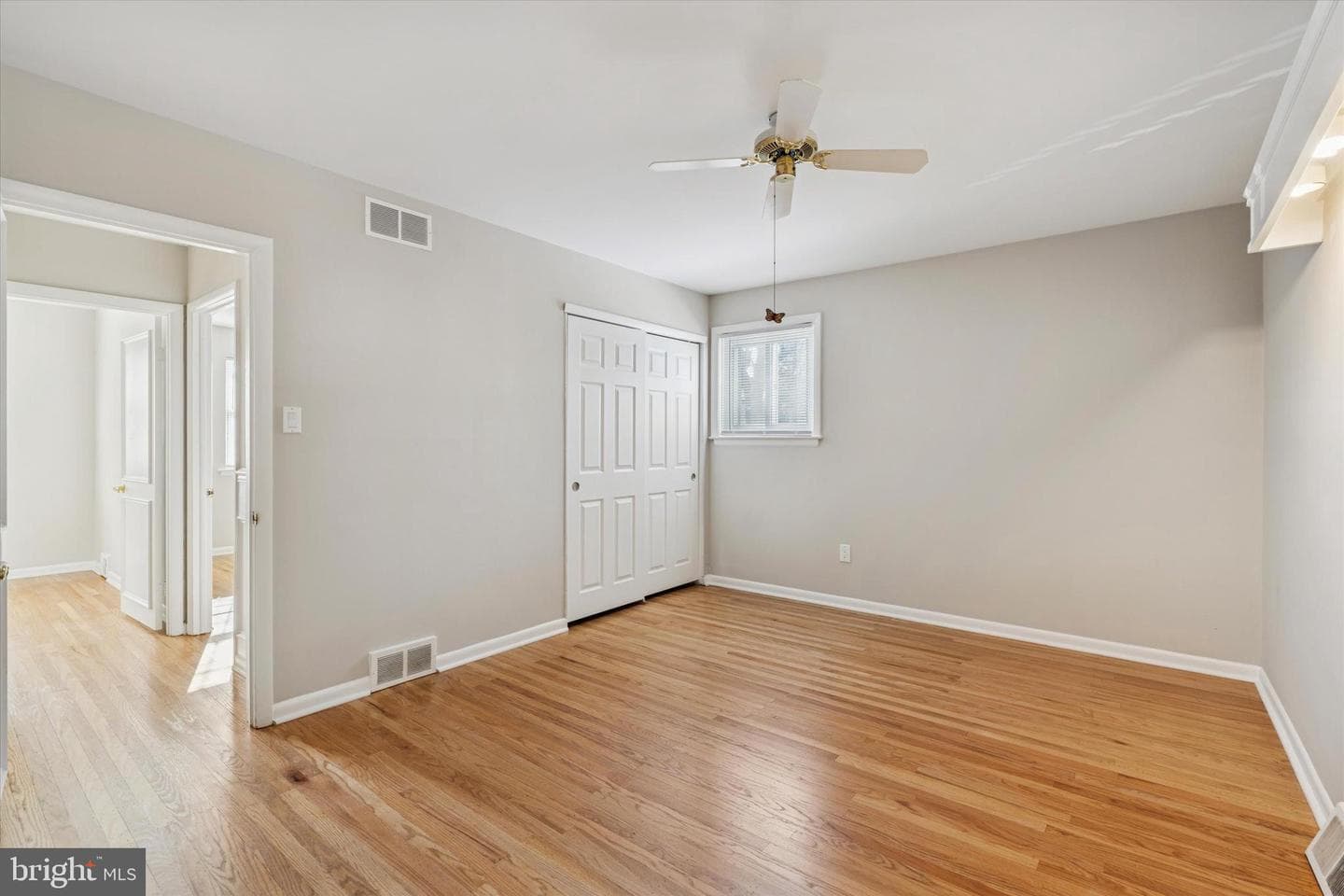 709 Avondale Lane photo 8