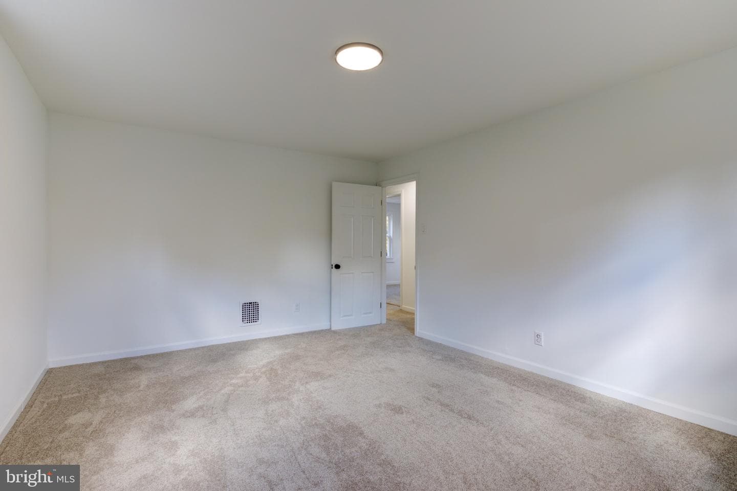 605 Andrews Avenue photo 20