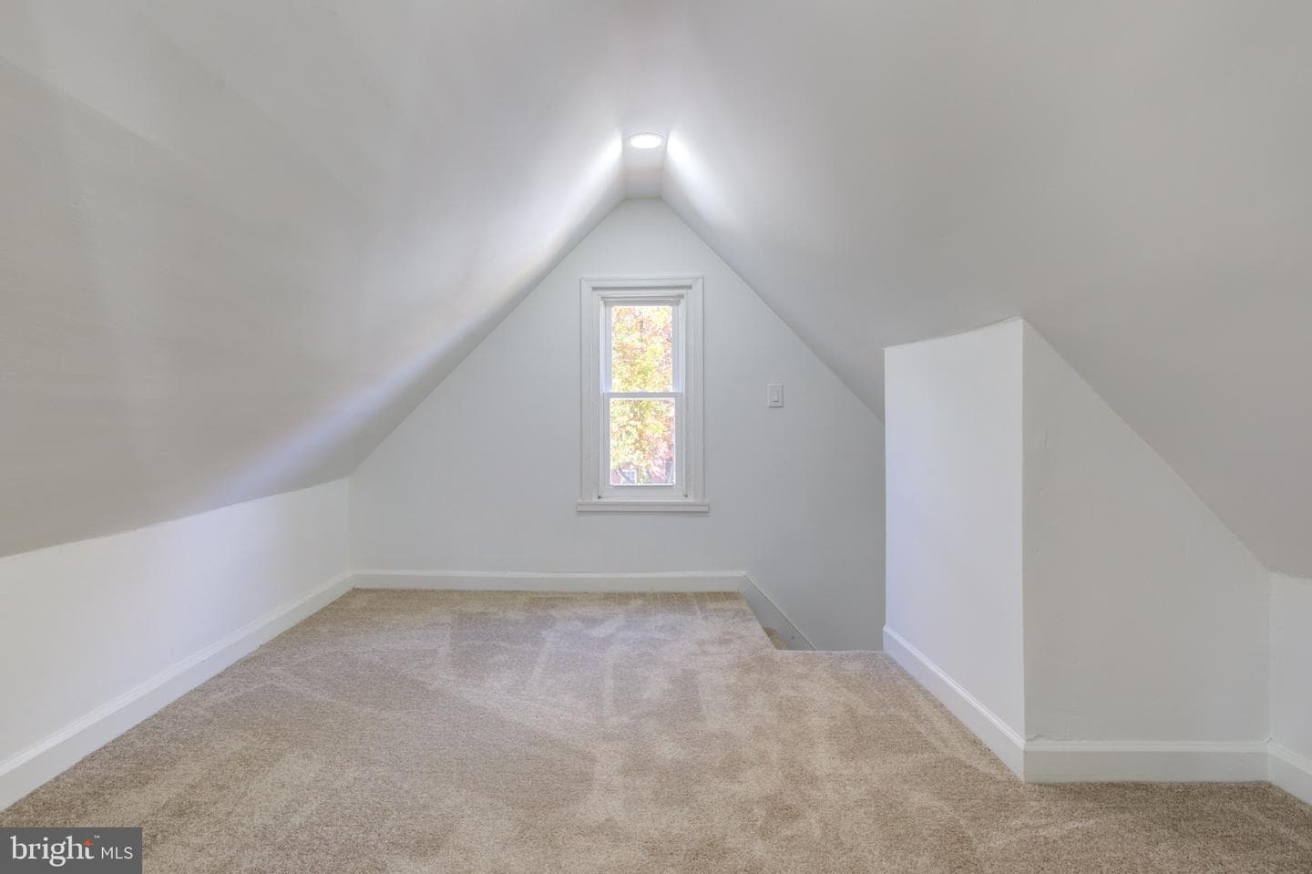605 Andrews Avenue photo 30
