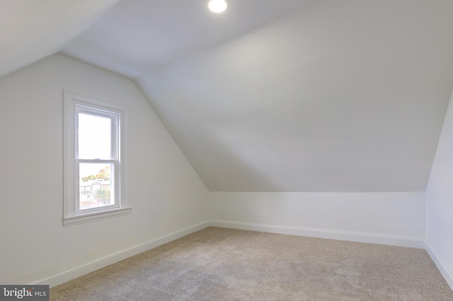 605 Andrews Avenue photo 36