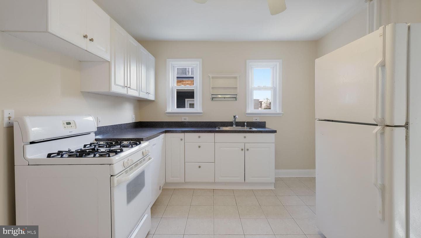 552 9th Avenue photo 10