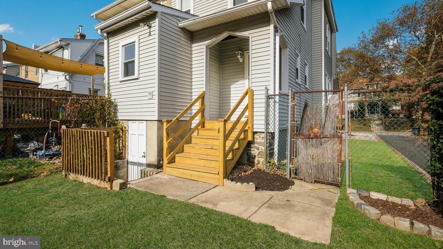 552 9th Avenue photo 25
