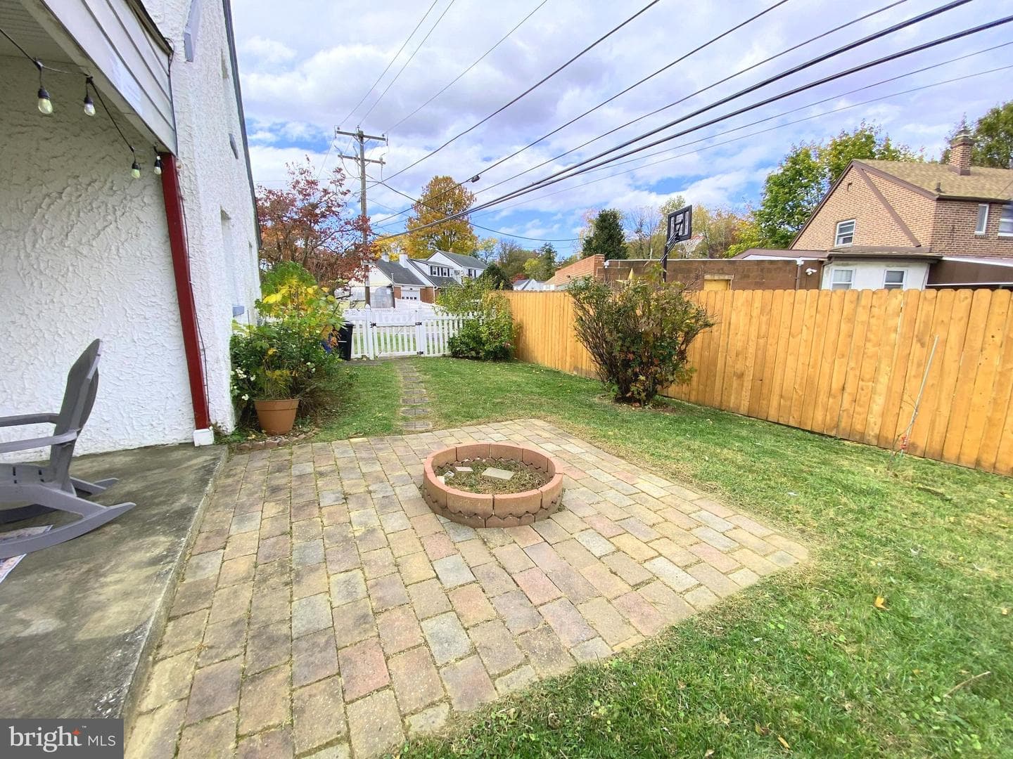 880 Quaint Street photo 27
