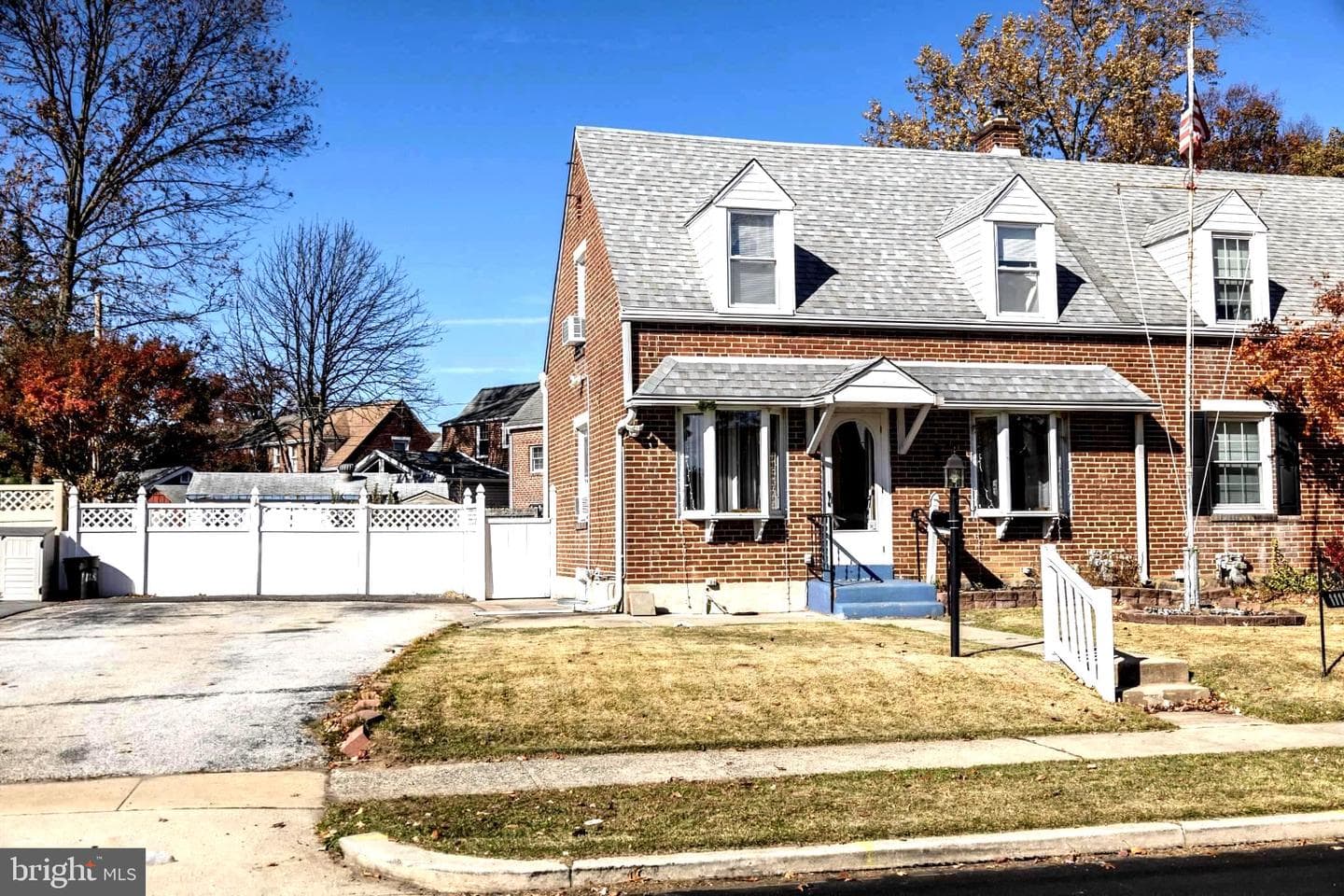 1115 7th Avenue photo 3