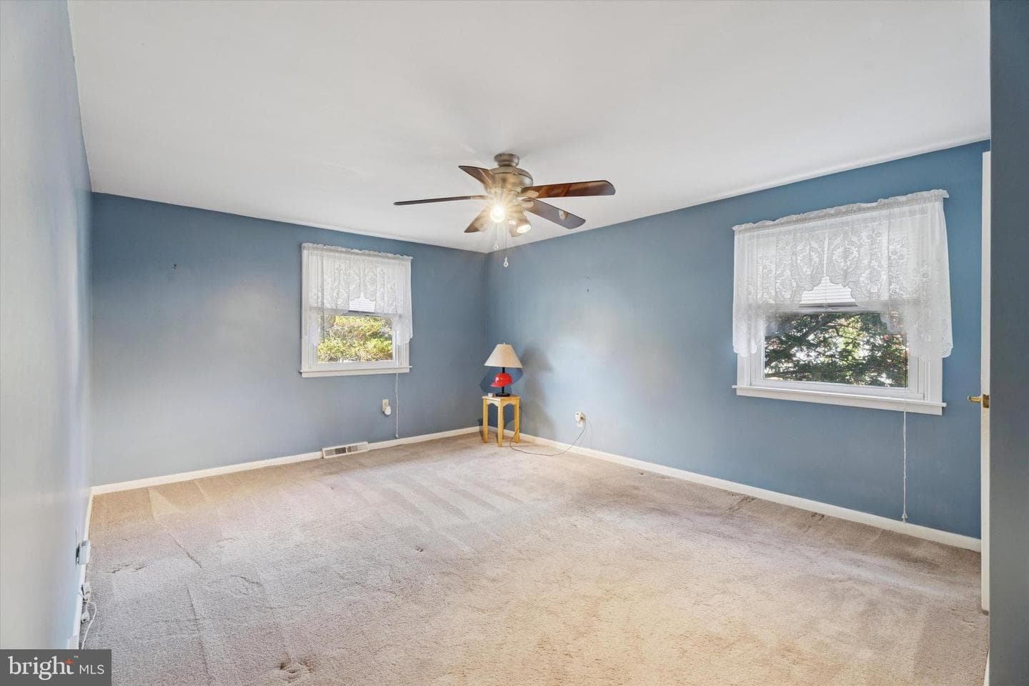 11 Linden Drive photo 16