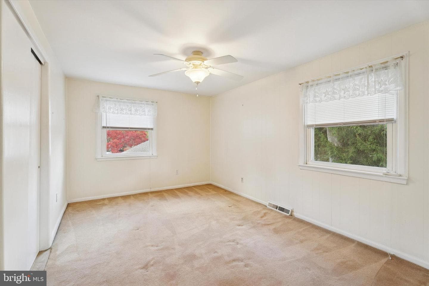 11 Linden Drive photo 19