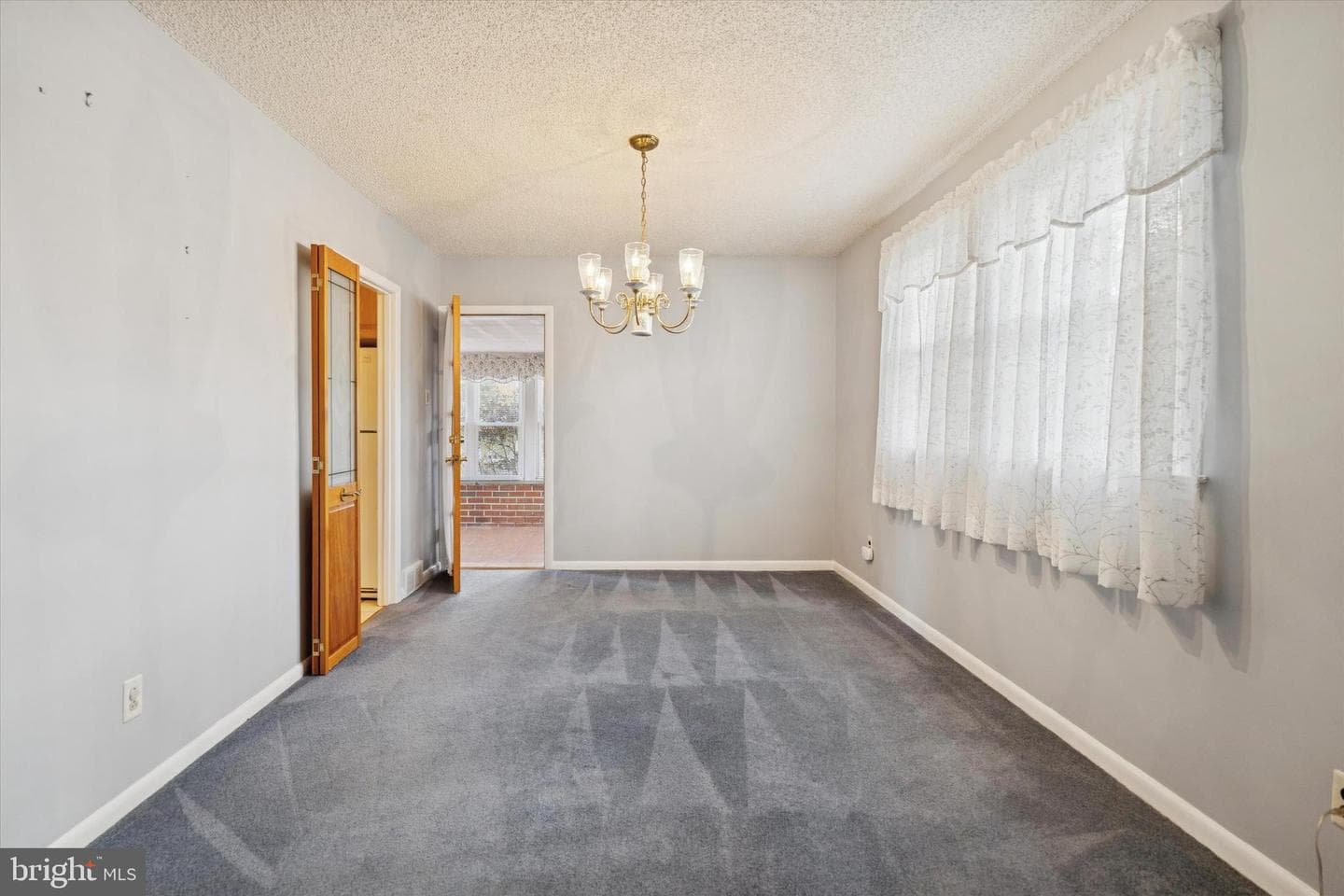 11 Linden Drive photo 8