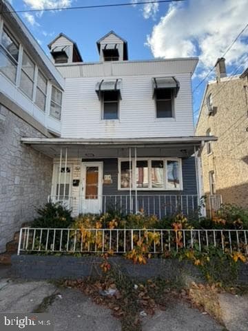 715 W 5th Street photo 13