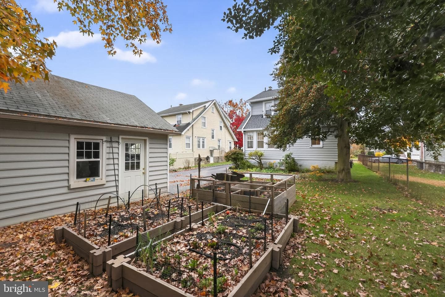 128 Campbell Avenue photo 37