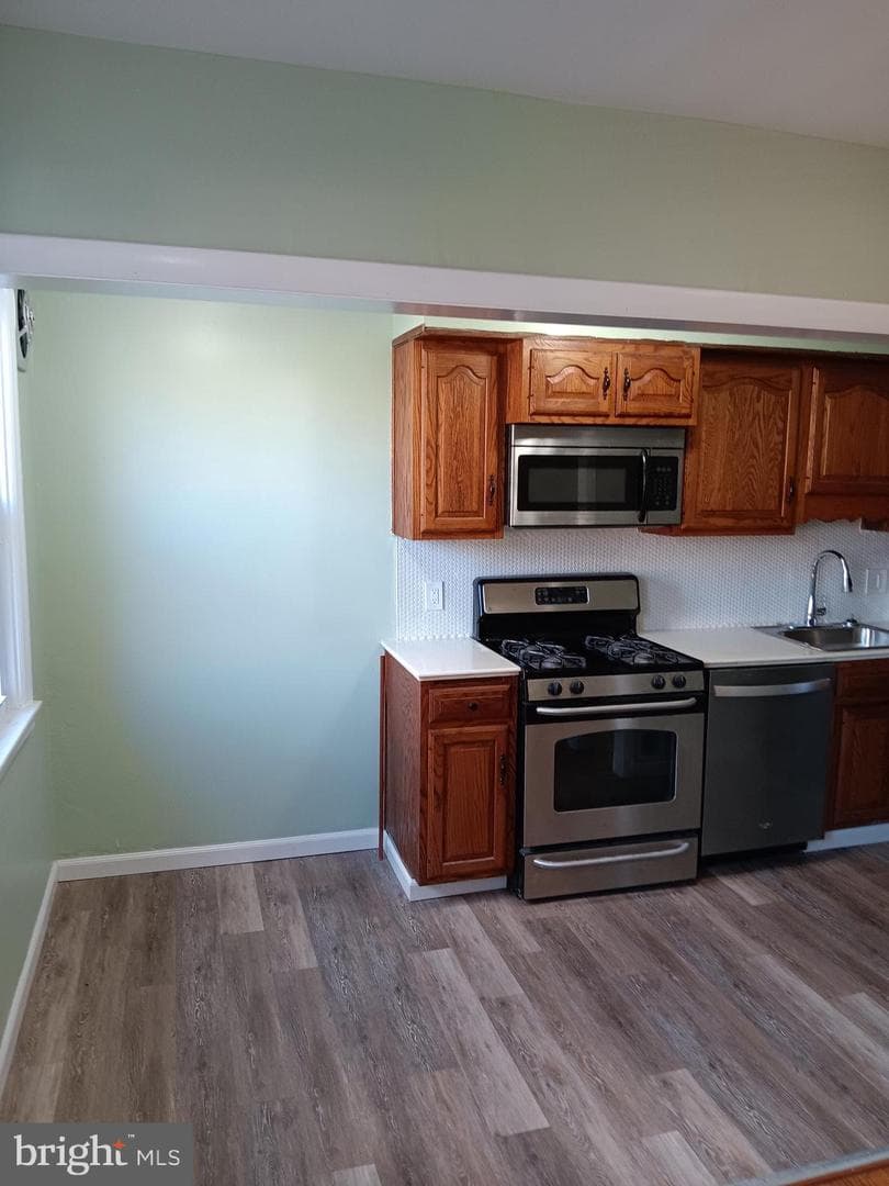 1027 Windsor Road photo 10