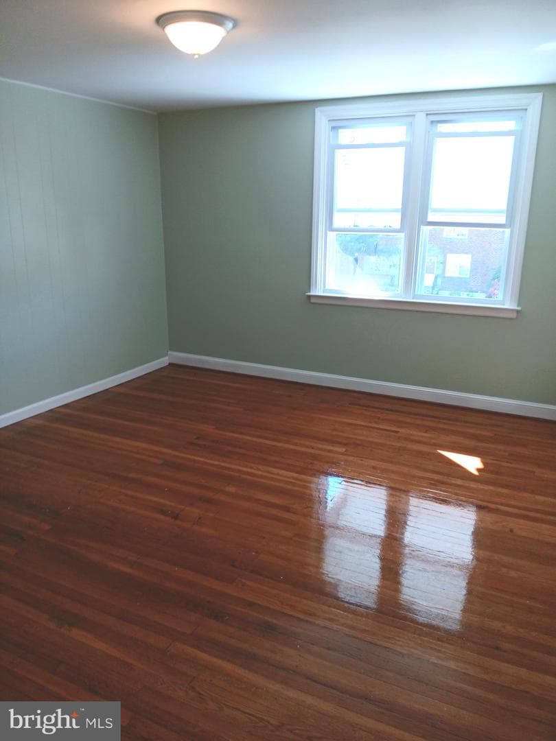 1027 Windsor Road photo 12