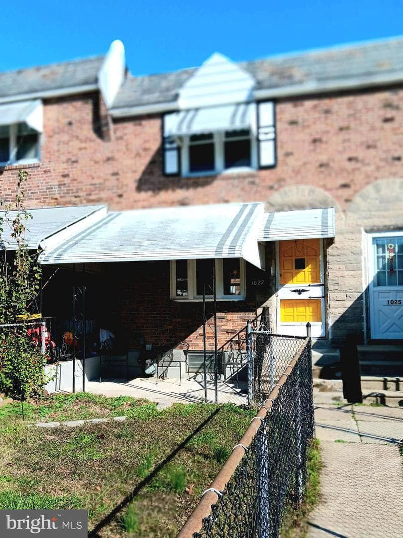 1027 Windsor Road photo 24