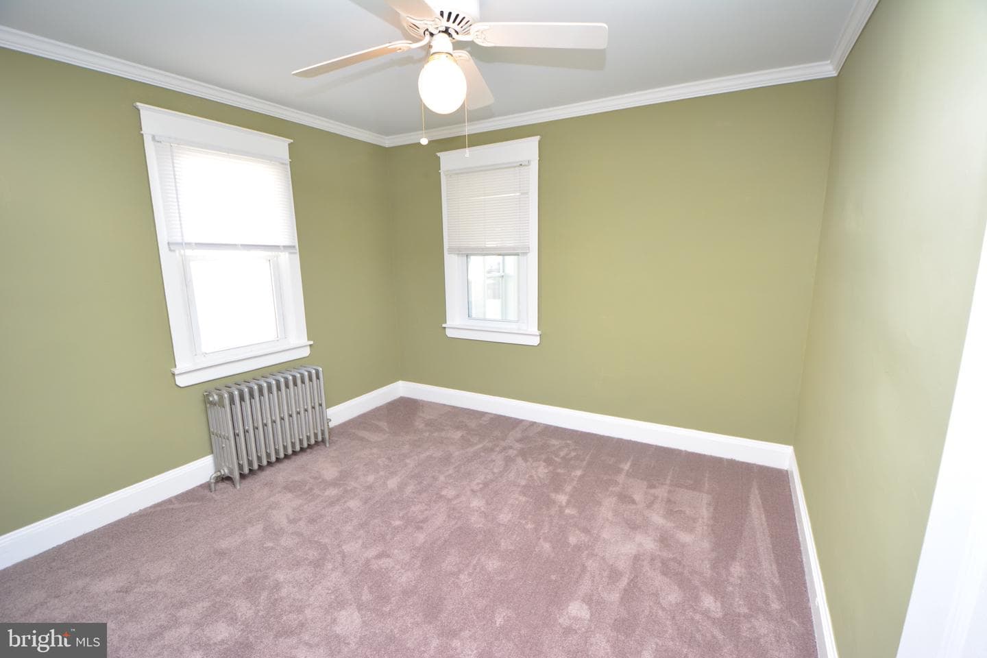 100 E Roland Road photo 5