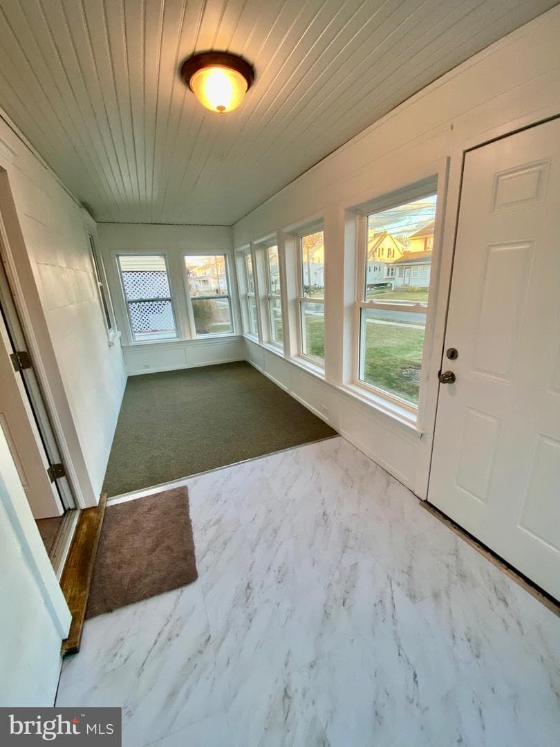 100 E Roland Road photo 6