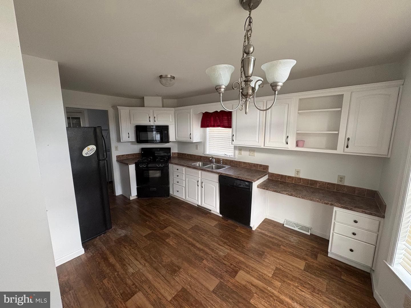 312 Winterset Road photo 5