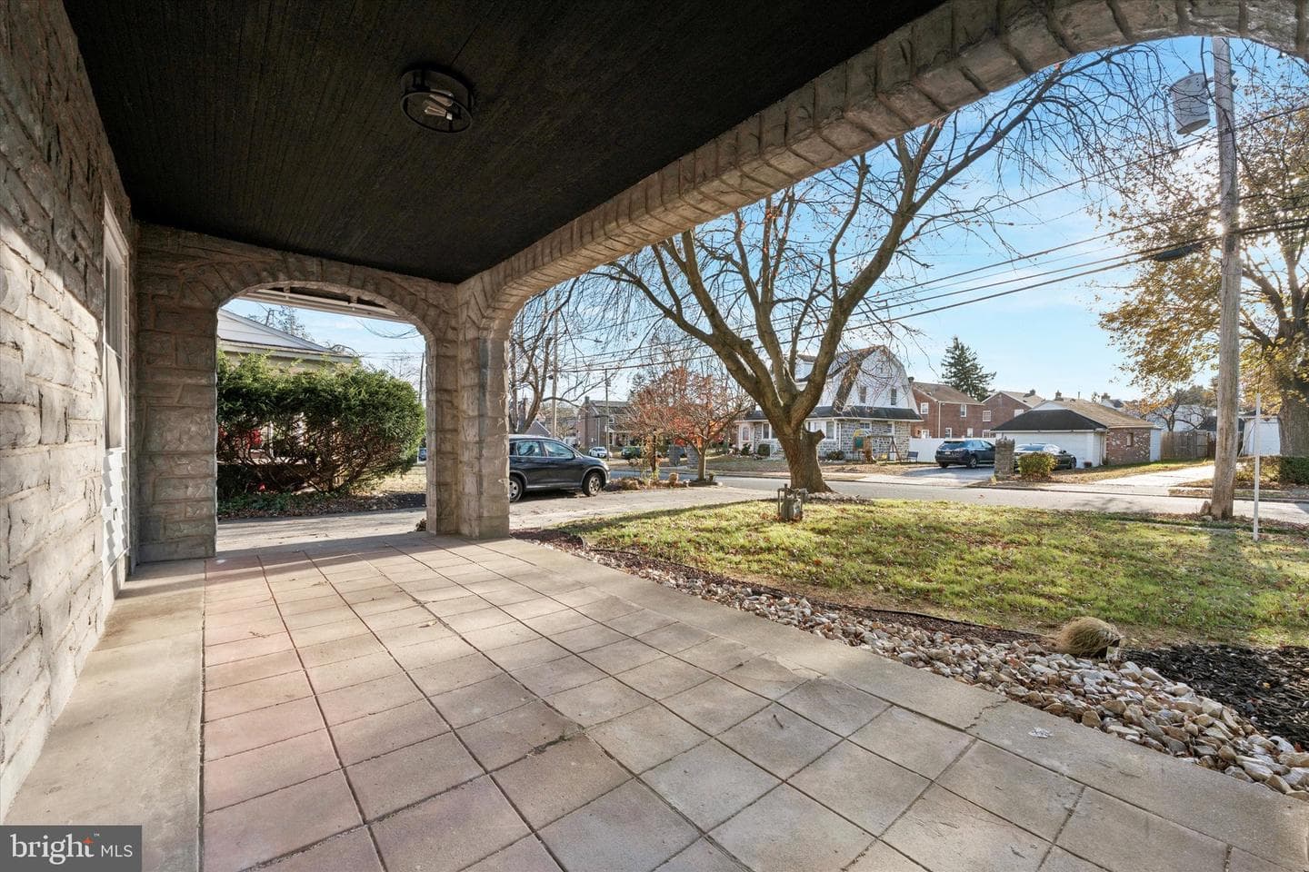 323 Derwyn Road photo 50