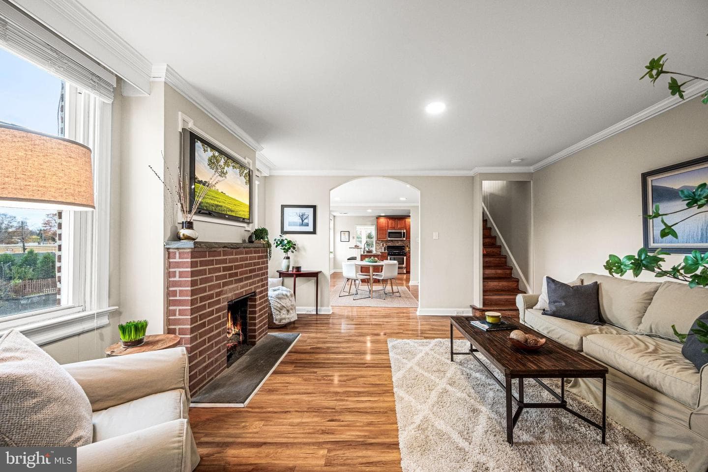 2528 Rosemont Avenue photo 4