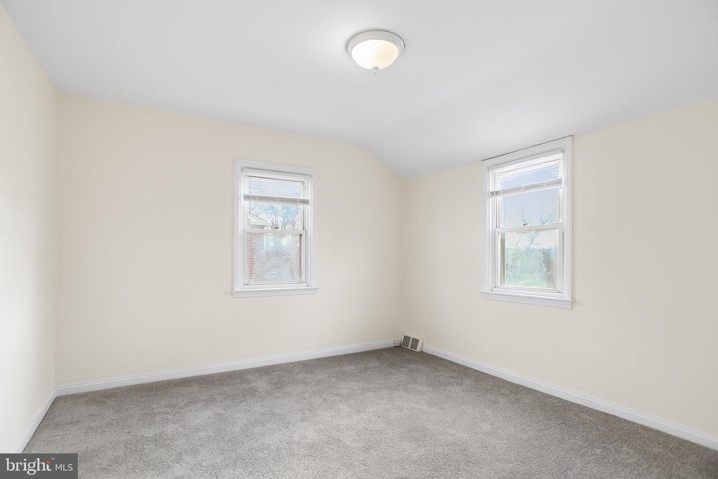 357 Cedar Avenue photo 15