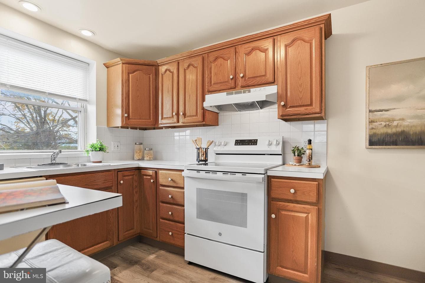 357 Cedar Avenue photo 8