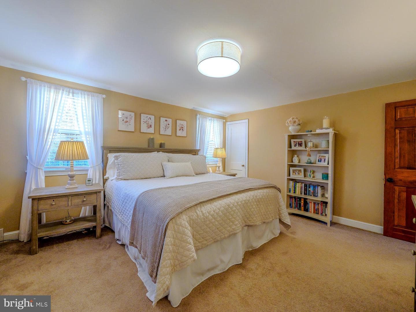 921 Addingham Avenue photo 47