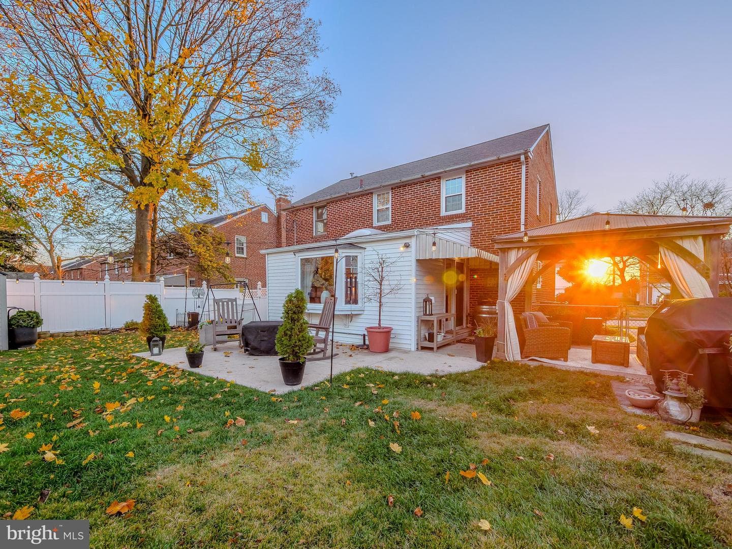 921 Addingham Avenue photo 79