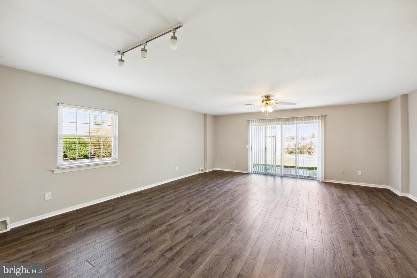 357 Saybrook Lane ##158 photo 2