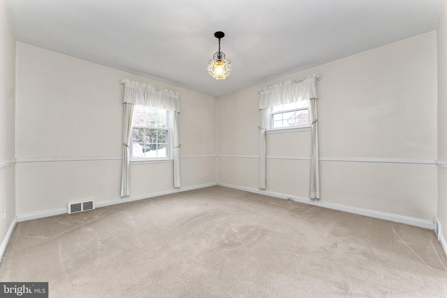 411 Buse Street photo 7