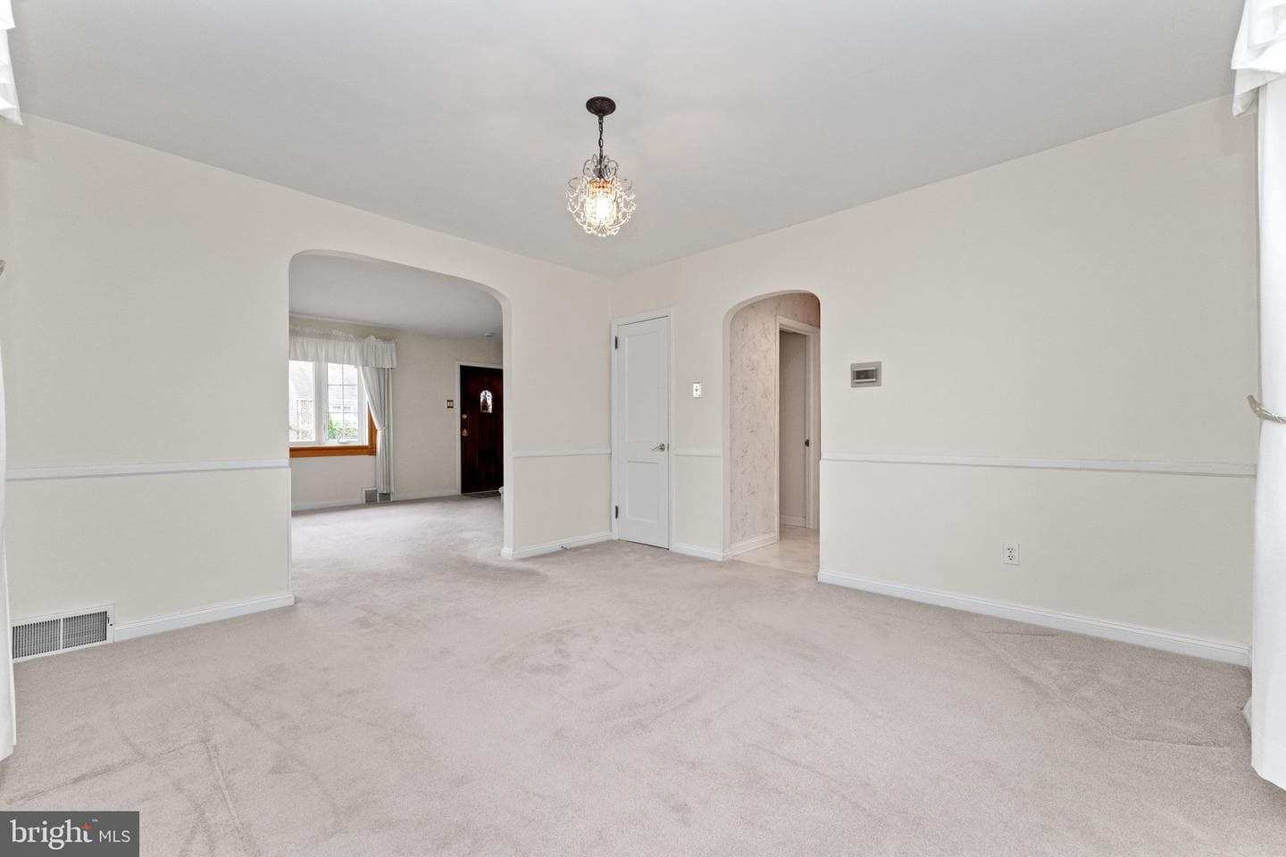 411 Buse Street photo 8