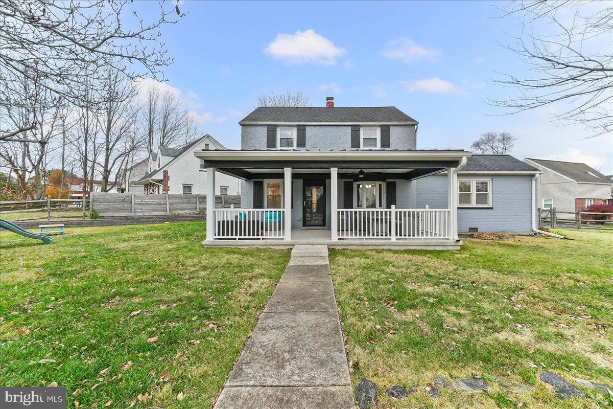 2330 Poe Road photo 1
