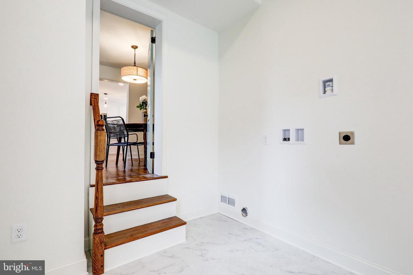 258 Lee Circle photo 20