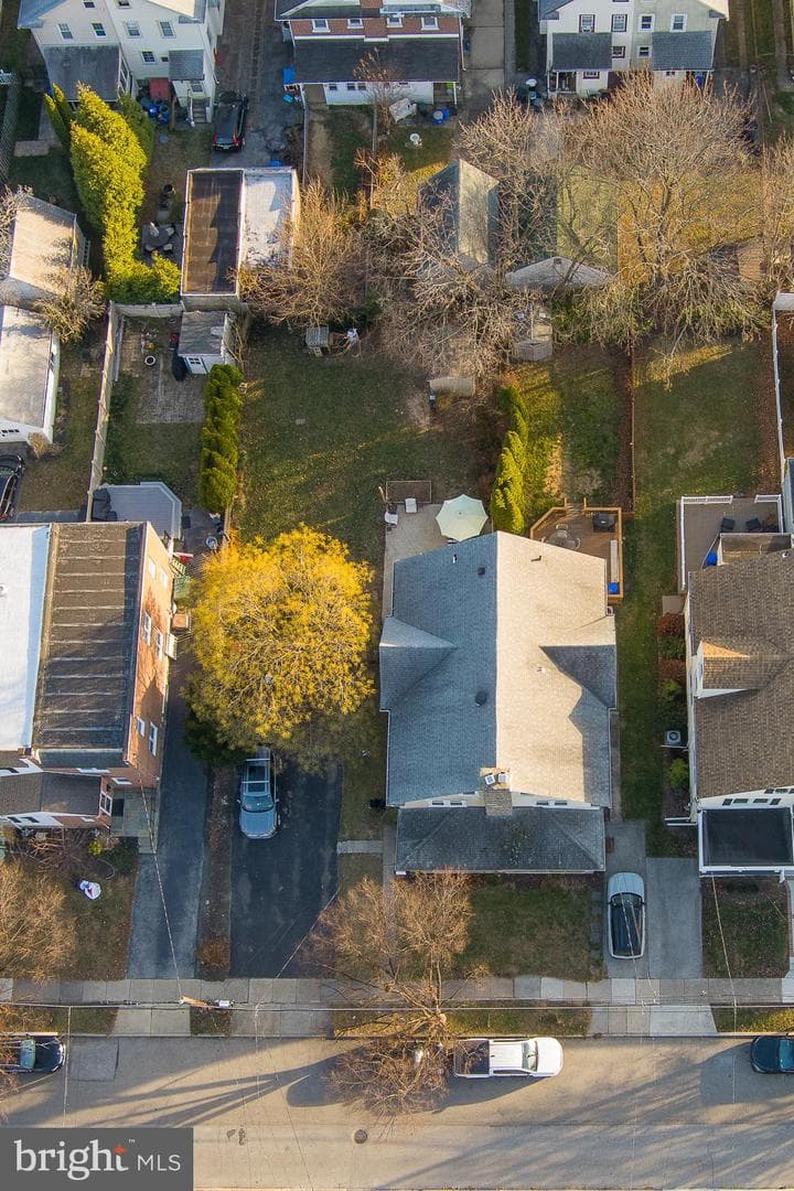 139 Campbell Avenue photo 2