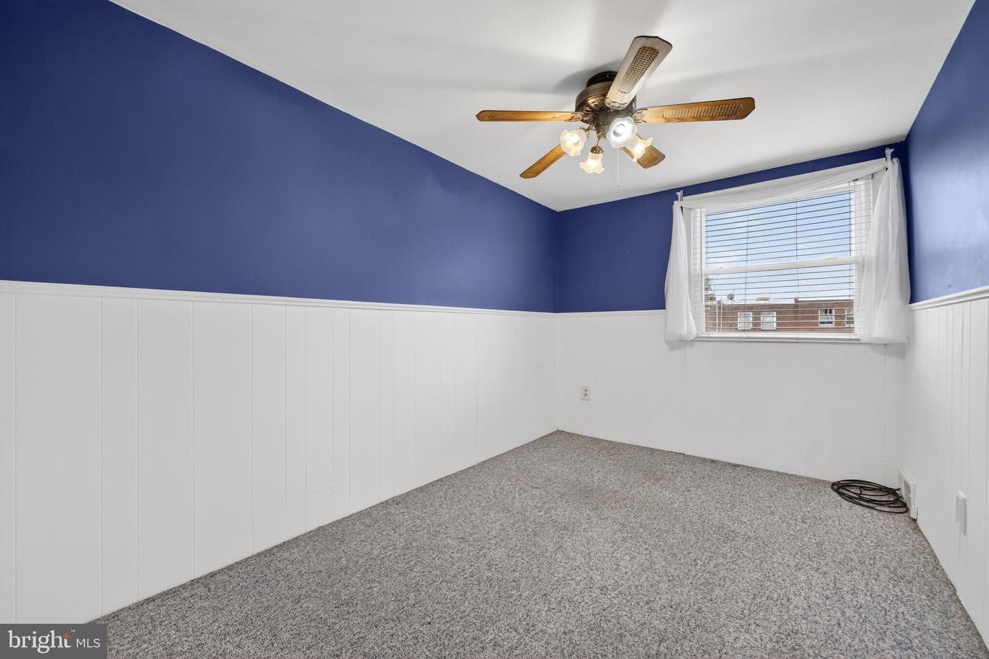 948 Grant Road photo 21