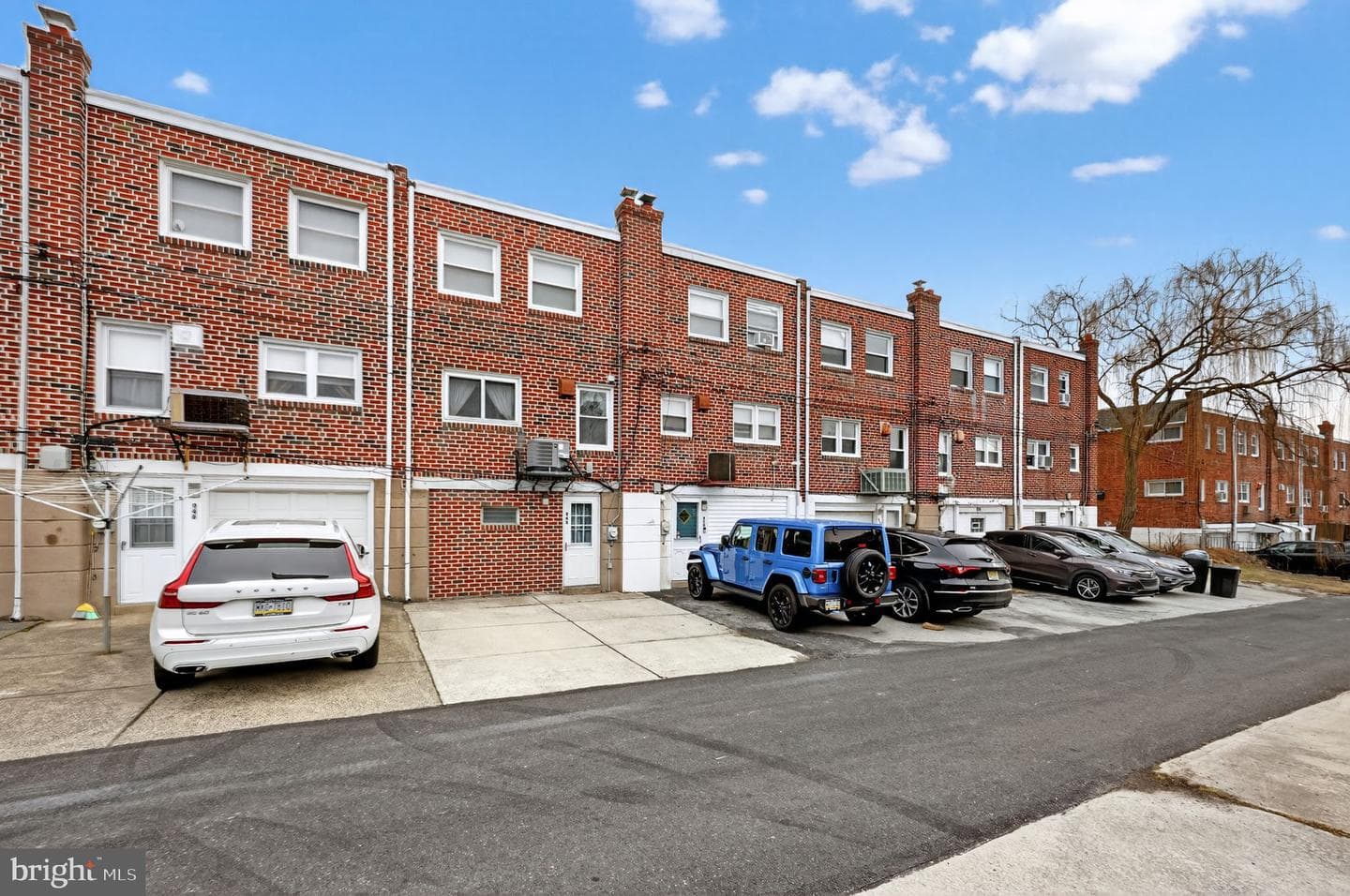 948 Grant Road photo 5