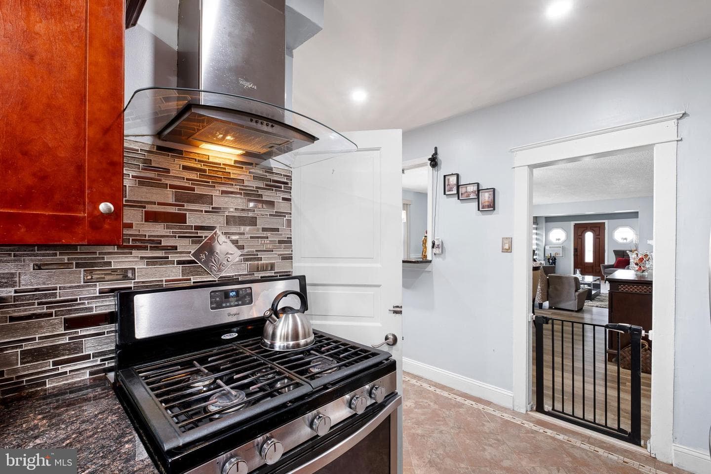 3811 Berry Avenue photo 8