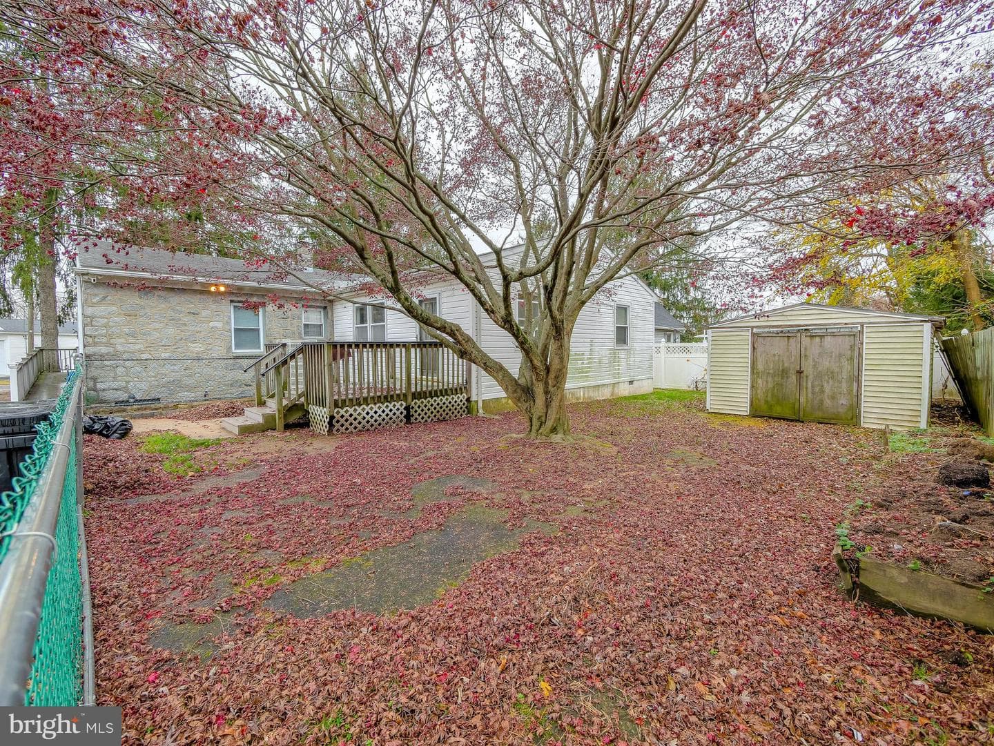 328 Hillside Avenue photo 27