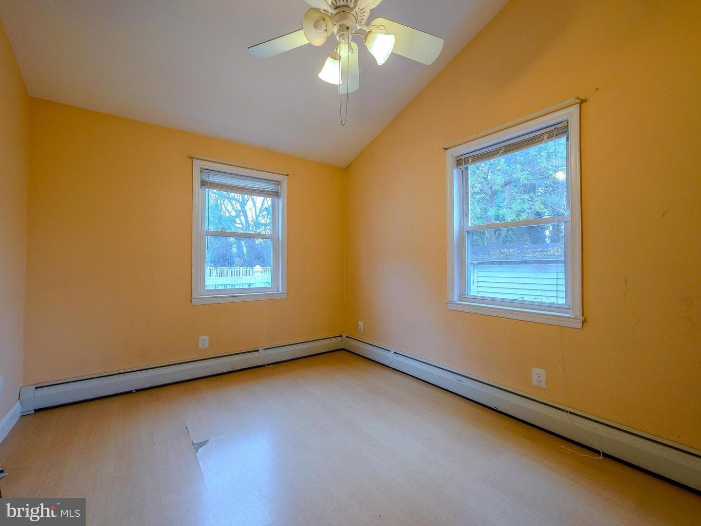 328 Hillside Avenue photo 4