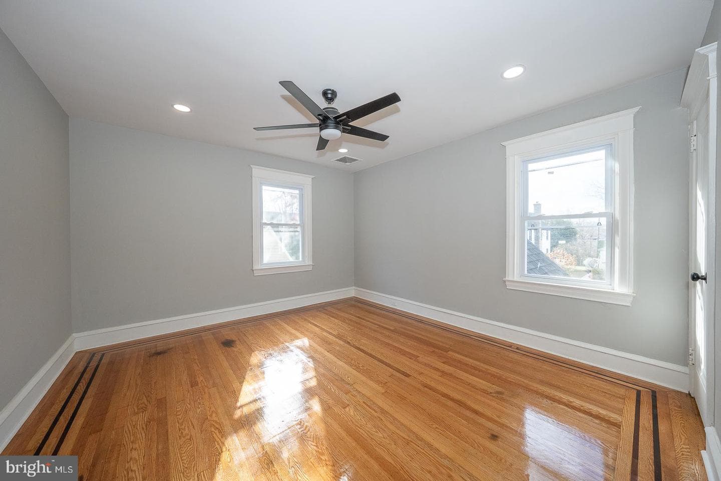 1029 Belfield Avenue photo 30