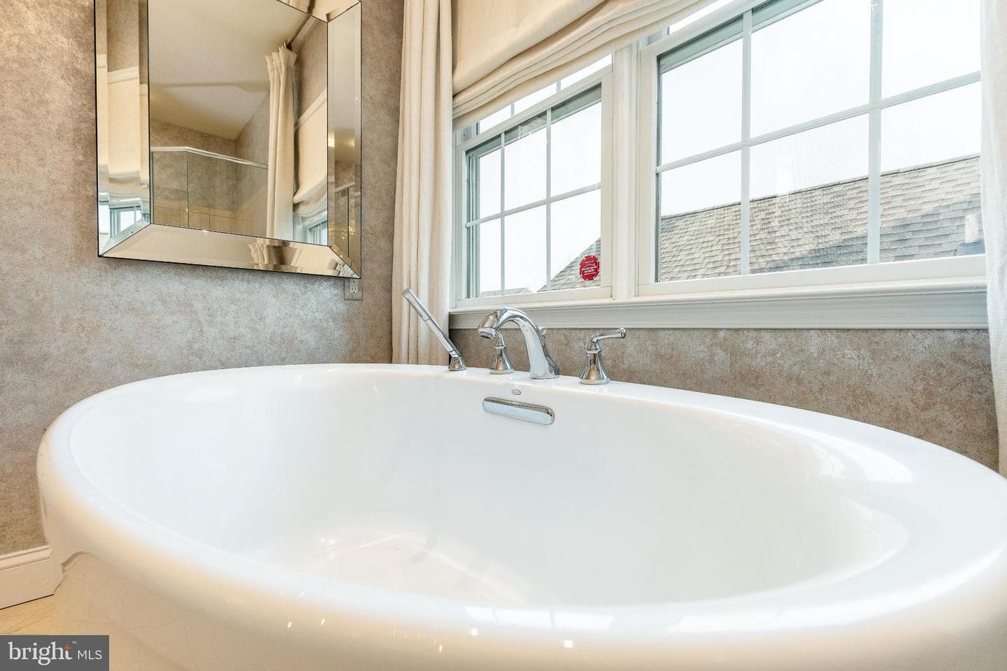 3711 Liseter Gdns photo 30