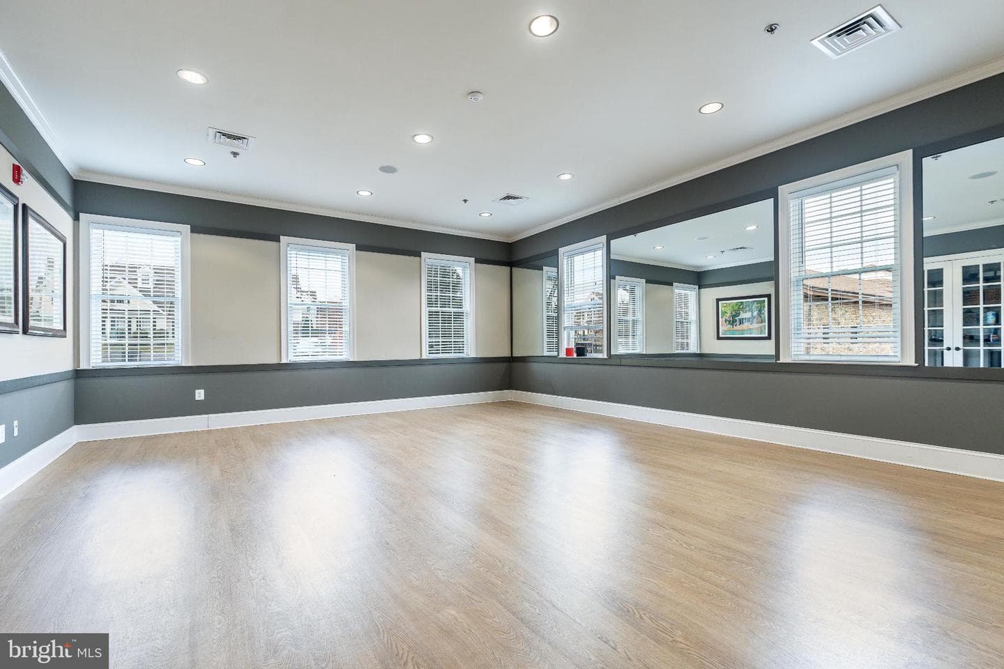 3711 Liseter Gdns photo 51