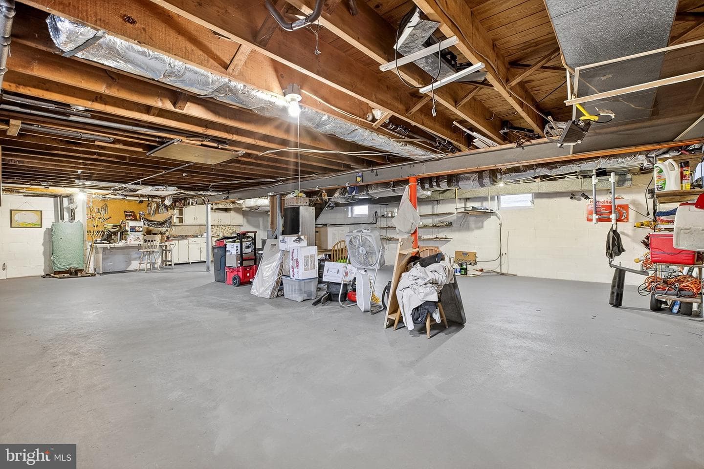 111 E Oak Lane photo 34