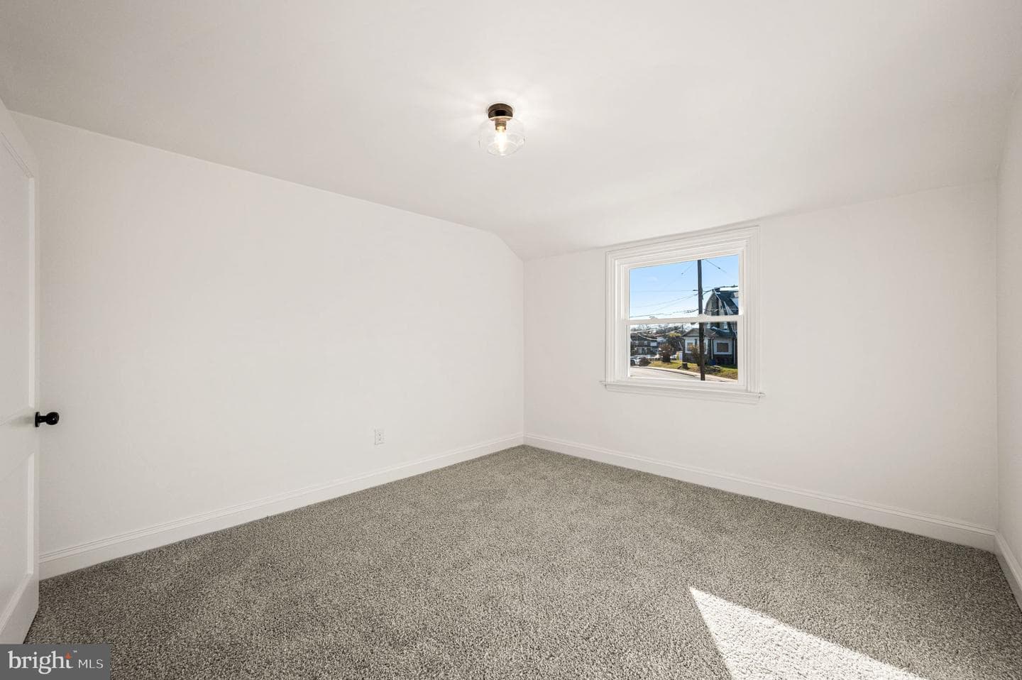 11 Woodbine Road photo 14