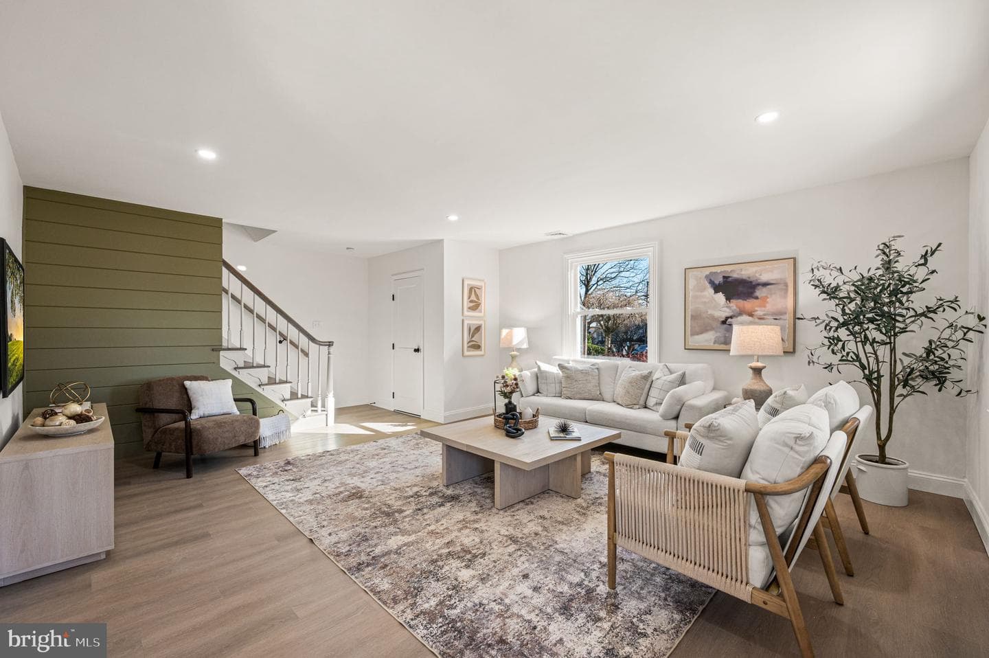 11 Woodbine Road photo 3
