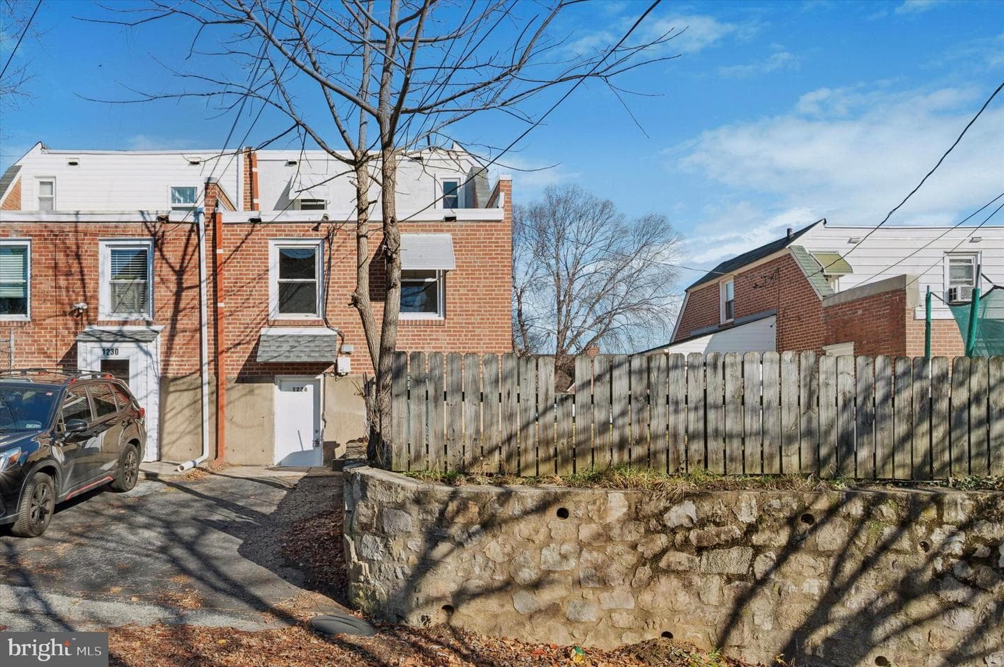 1228 Bryan Street photo 21