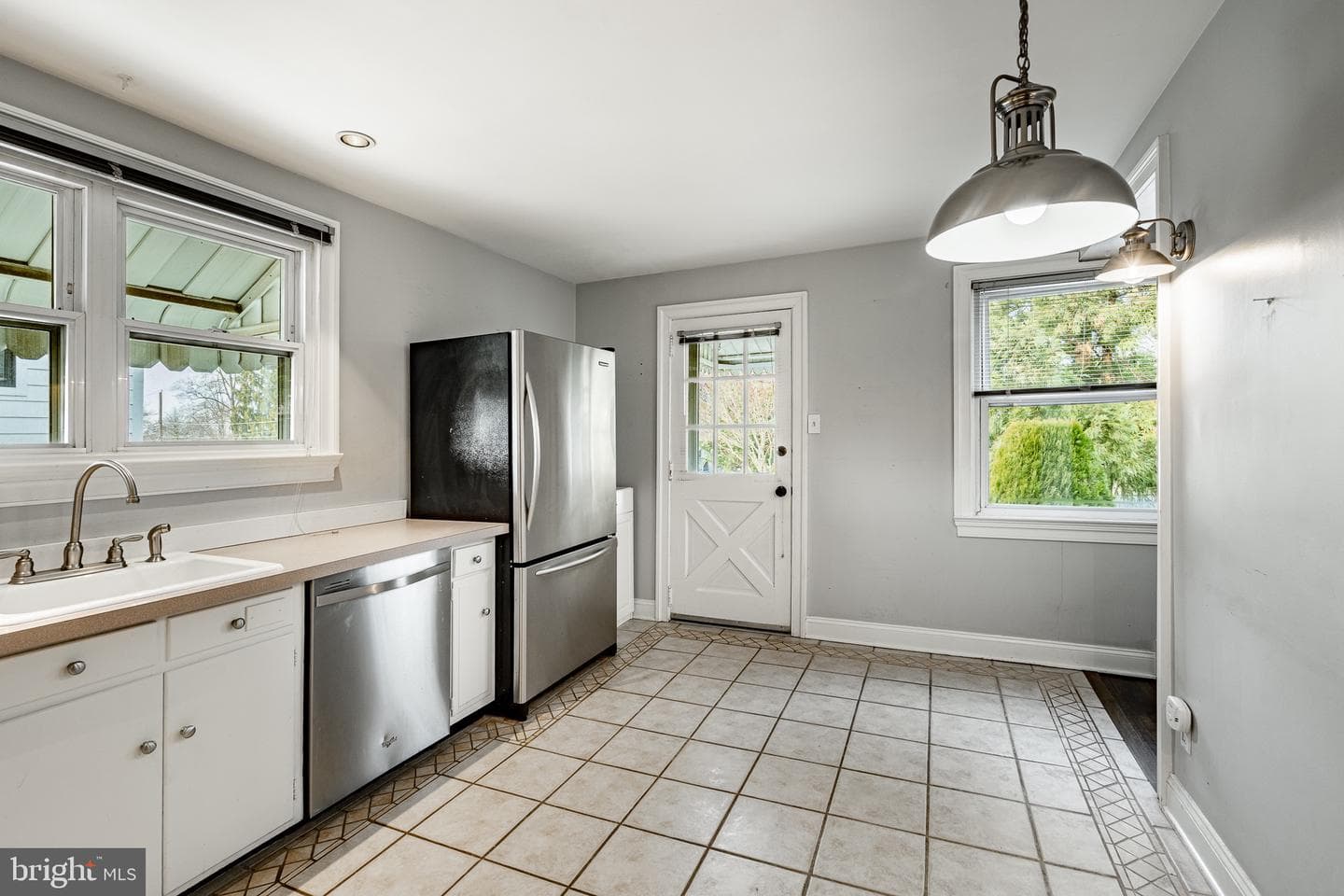 301 2nd Avenue photo 11