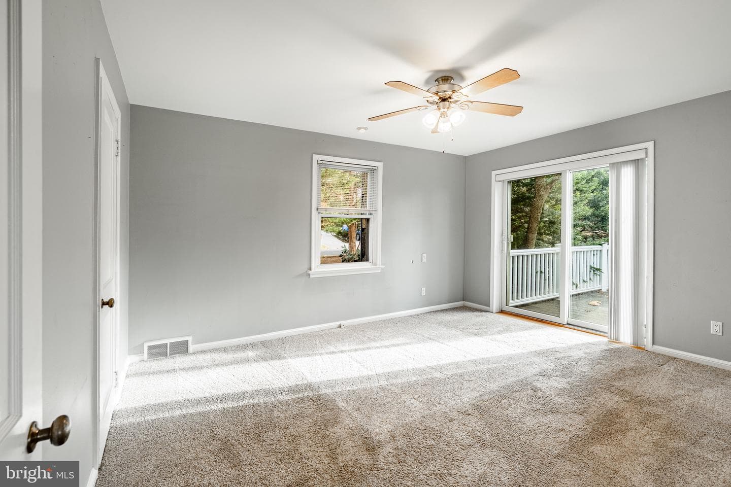 301 2nd Avenue photo 19