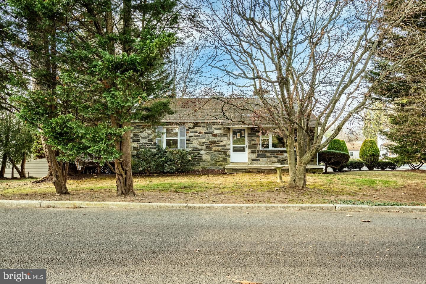 301 2nd Avenue photo 2