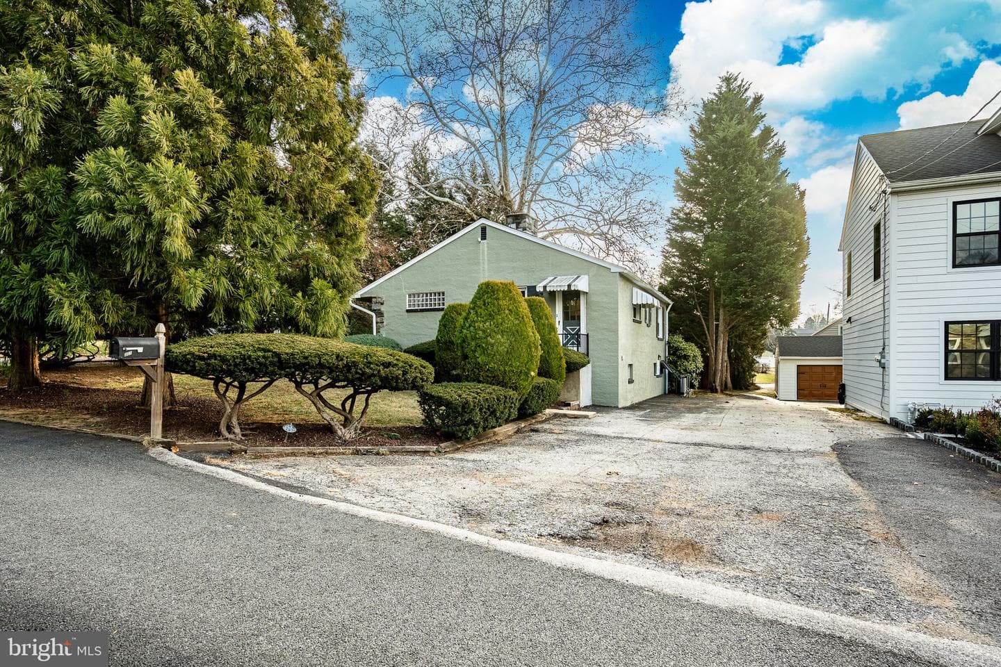 301 2nd Avenue photo 37