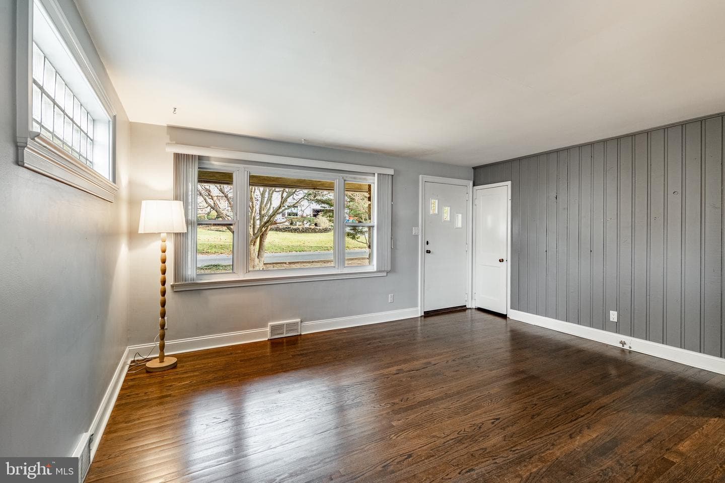 301 2nd Avenue photo 7