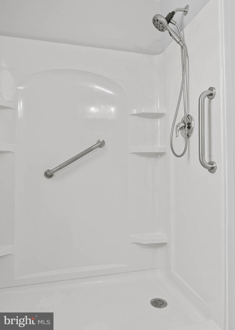 22 Longwood Drive photo 16