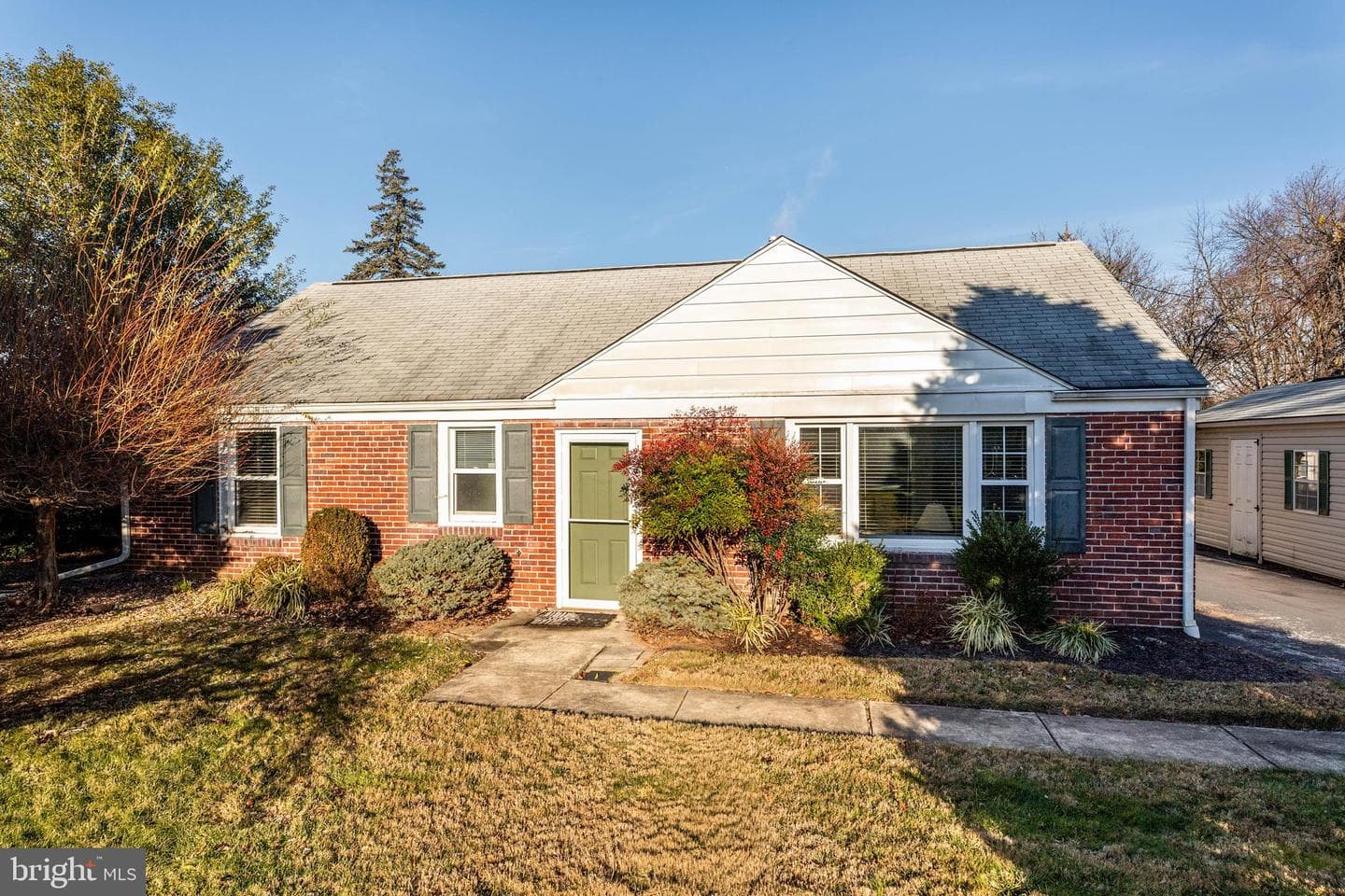 22 Longwood Drive photo 2